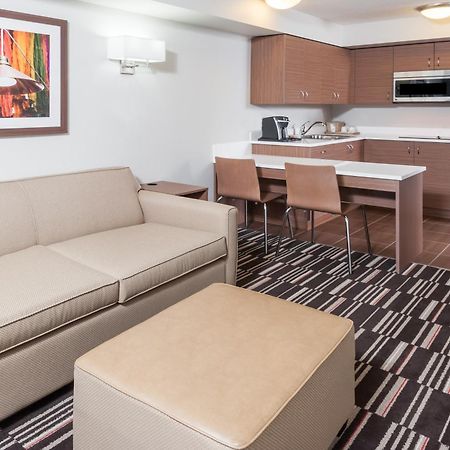 Microtel Inn & Suites By Wyndham Fort Saint John Fort St. John Ngoại thất bức ảnh